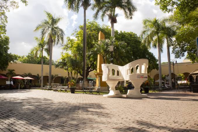Plaza en el centro de Mérida, Yucatán